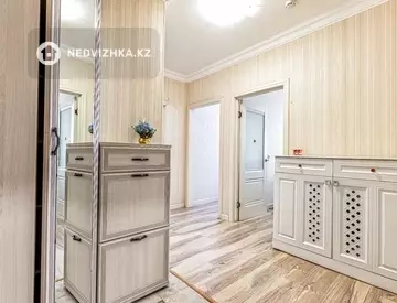 2-комнатная квартира, этаж 11 из 12, 68 м², посуточно