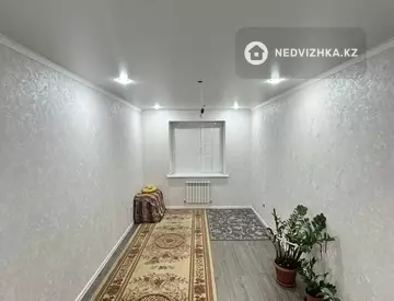 2-комнатная квартира, этаж 3 из 3, 60 м²