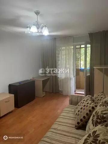 2-комнатная квартира, этаж 3 из 5, 44 м²