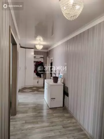 2-комнатная квартира, этаж 3 из 6, 58 м²