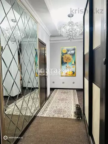 3-комнатная квартира, этаж 7 из 13, 150 м²