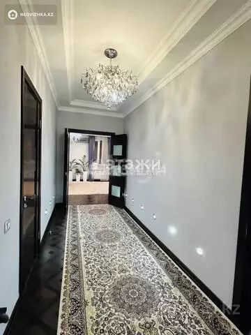 3-комнатная квартира, этаж 7 из 13, 150 м²