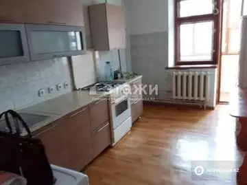 2-комнатная квартира, этаж 3 из 5, 79 м²