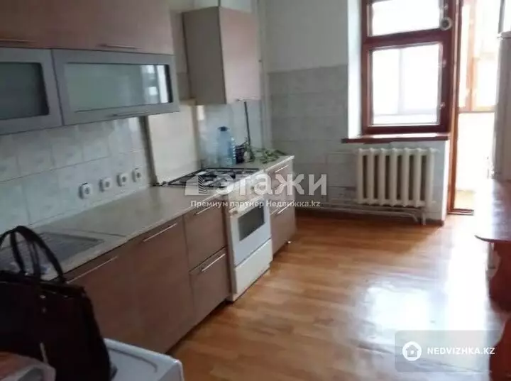 78.6 м², 2-комнатная квартира, этаж 3 из 5, 79 м², изображение - 1