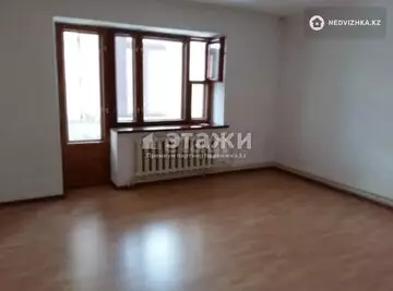 2-комнатная квартира, этаж 3 из 5, 79 м²