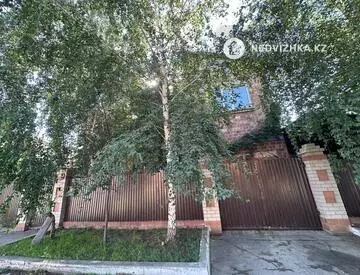 5-комнатный дом, 8 соток, 222 м²