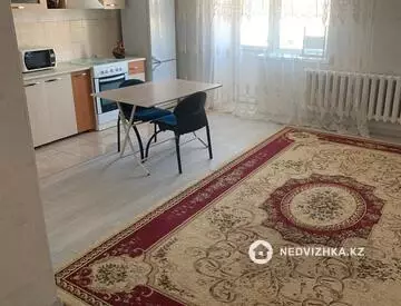 1-комнатная квартира, этаж 12 из 12, 49 м²