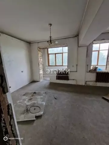 1-комнатная квартира, этаж 3 из 5, 27 м²