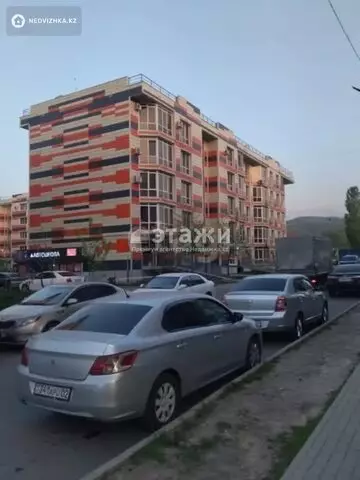 1-комнатная квартира, этаж 2 из 5, 49 м²