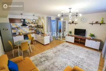 2-комнатная квартира, этаж 3 из 12, 75 м², на длительный срок