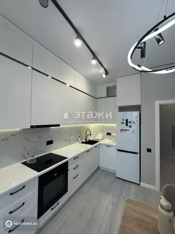 2-комнатная квартира, этаж 6 из 12, 64 м²