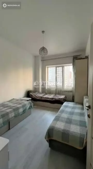 3-комнатная квартира, этаж 2 из 13, 70 м²