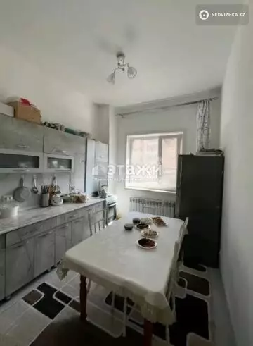 3-комнатная квартира, этаж 2 из 13, 70 м²