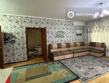 3-комнатная квартира, этаж 4 из 21, 62 м², на длительный срок