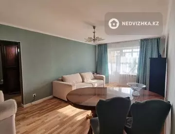 4-комнатная квартира, этаж 3 из 6, 80 м²