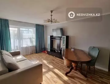 4-комнатная квартира, этаж 3 из 6, 80 м²