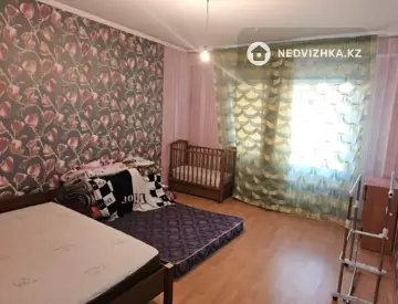 4-комнатная квартира, этаж 4 из 18, 143 м²