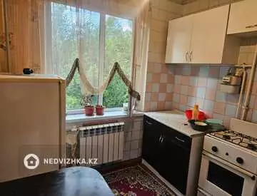 2-комнатная квартира, этаж 4 из 5, 45 м²