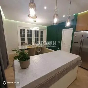 4-комнатная квартира, этаж 2 из 9, 142 м²