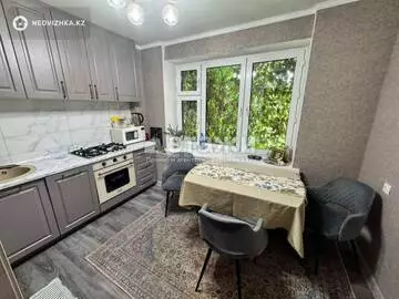 2-комнатная квартира, этаж 3 из 5, 51 м²