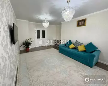 3-комнатная квартира, этаж 9 из 10, 104 м²