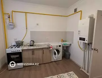 2-комнатная квартира, этаж 3 из 5, 72 м², на длительный срок