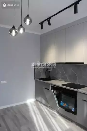 1-комнатная квартира, этаж 11 из 12, 38 м²