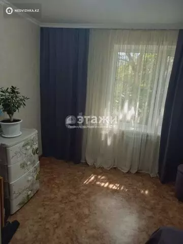 2-комнатная квартира, этаж 3 из 5, 36 м²