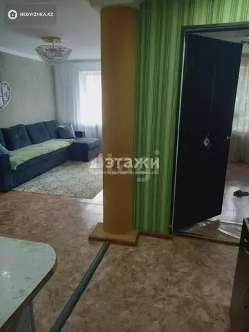 2-комнатная квартира, этаж 3 из 5, 36 м²