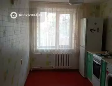 3-комнатная квартира, этаж 9 из 9, 70 м²