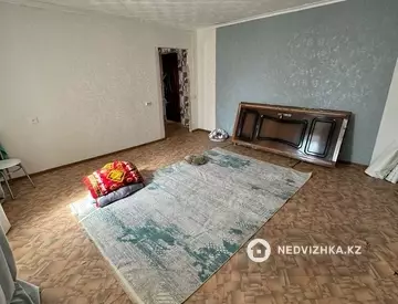 1-комнатная квартира, этаж 3 из 5, 38 м²