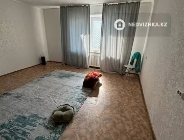 1-комнатная квартира, этаж 3 из 5, 38 м²