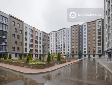 2-комнатная квартира, этаж 3 из 9, 50 м², посуточно