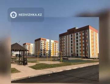 3-комнатная квартира, этаж 3 из 7, 70 м², на длительный срок