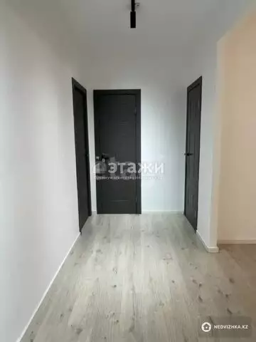 2-комнатная квартира, этаж 10 из 12, 64 м²