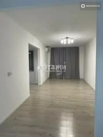 2-комнатная квартира, этаж 10 из 12, 64 м²