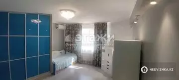 2-комнатная квартира, этаж 4 из 5, 50 м²