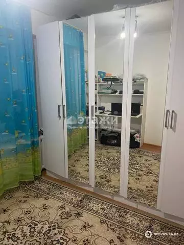 3-комнатная квартира, этаж 4 из 9, 63 м²