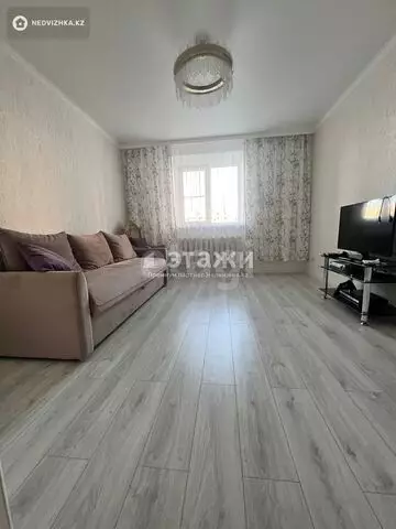 2-комнатная квартира, этаж 3 из 9, 49 м²