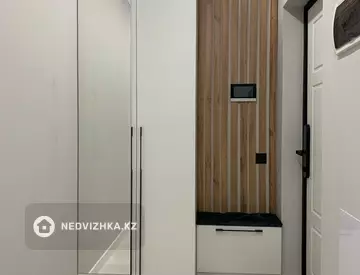 1-комнатная квартира, этаж 3 из 12, 54 м², посуточно