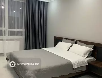 1-комнатная квартира, этаж 3 из 12, 54 м², посуточно