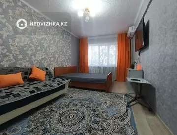 1-комнатная квартира, этаж 1 из 5, 31 м², посуточно