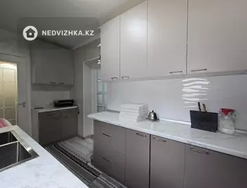 4-комнатный дом, 6 соток, 90 м²