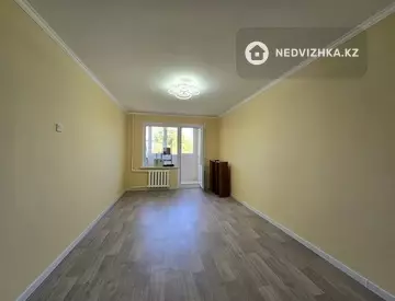 3-комнатная квартира, этаж 4 из 5, 60 м²