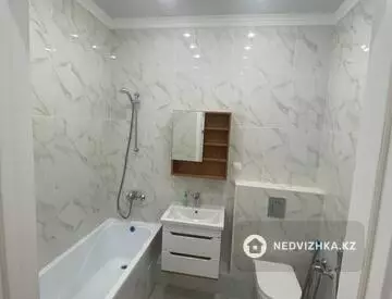 1-комнатная квартира, этаж 3 из 12, 38 м²