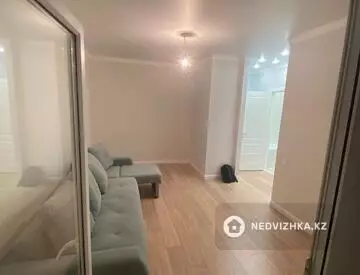 1-комнатная квартира, этаж 3 из 12, 38 м²