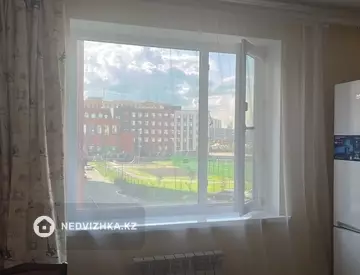 2-комнатная квартира, этаж 3 из 14, 50 м², на длительный срок