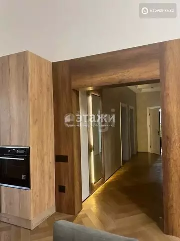7-комнатный дом, 7 соток, 205 м²