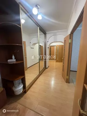 3-комнатная квартира, этаж 4 из 9, 84 м²