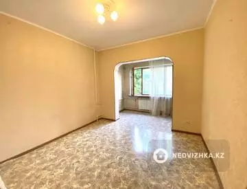 2-комнатная квартира, этаж 3 из 5, 60 м²